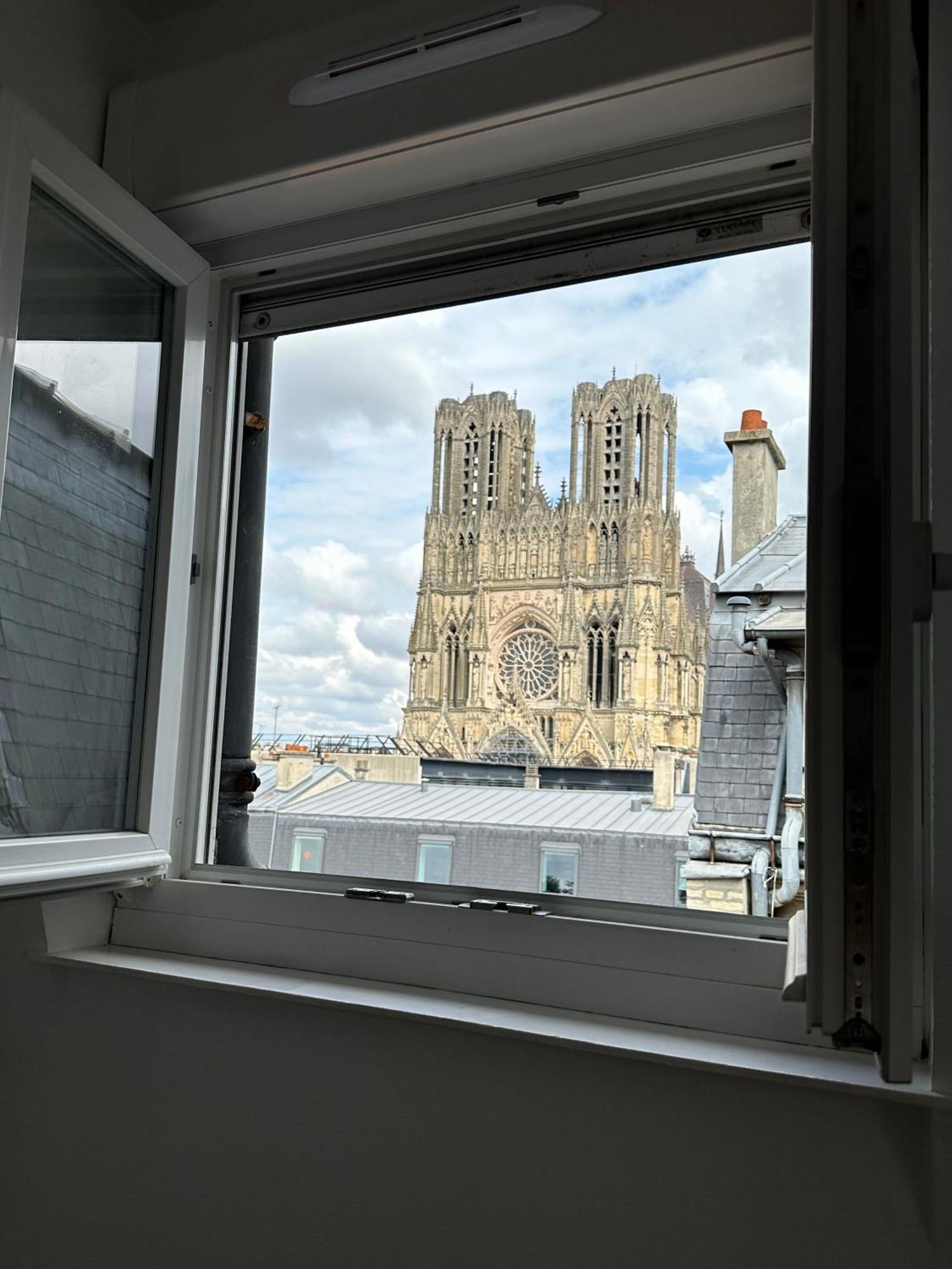 ランスFaro, Vue Sur La Cathedraleアパートメント エクステリア 写真